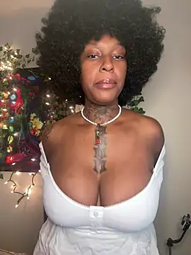 Snapshot of MistiSavannah chatting on July 4, 1:06 pm MistiSavannah online show from July 4, 1:06 pm