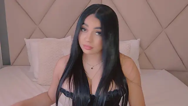 CharlotteeBrownn online show from June 19, 6:34 pm