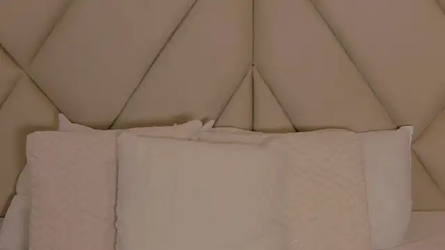 CharlotteeBrownn online show from July 3, 9:37 am