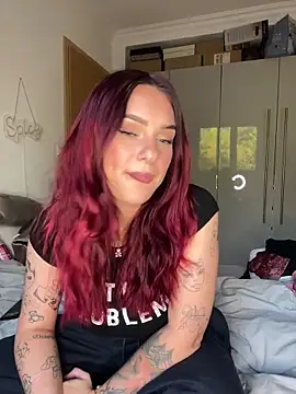 Snapshot of OliviaaFischer chatting on April 20, 5:48 pm OliviaaFischer online show from April 20, 5:48 pm