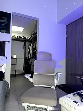 Snapshot of Andrew_Johnnson chatting on January 7, 5:26 pm Andrew Johnnson online show from January 7, 5:26 pm