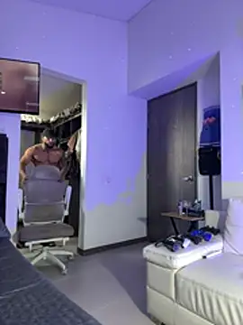 Andrew Johnnson online show from April 13, 5:40 pm