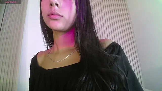 Snapshot of LilybethGray chatting on September 15, 10:54 pm LilybethGray online show from September 15, 10:54 pm