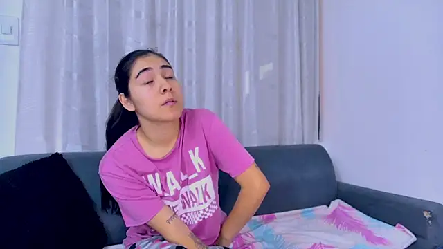 Snapshot of miaftmax chatting on September 18, 2:52 pm miaftmax online show from September 18, 2:52 pm