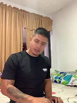 Snapshot of miaftmax chatting on February 8, 6:33 pm miaftmax online show from February 8, 6:33 pm