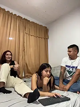 Snapshot of miaftmax chatting on February 17, 7:42 pm miaftmax online show from February 17, 7:42 pm