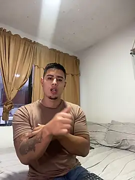 Snapshot of miaftmax chatting on February 20, 7:03 pm miaftmax online show from February 20, 7:03 pm