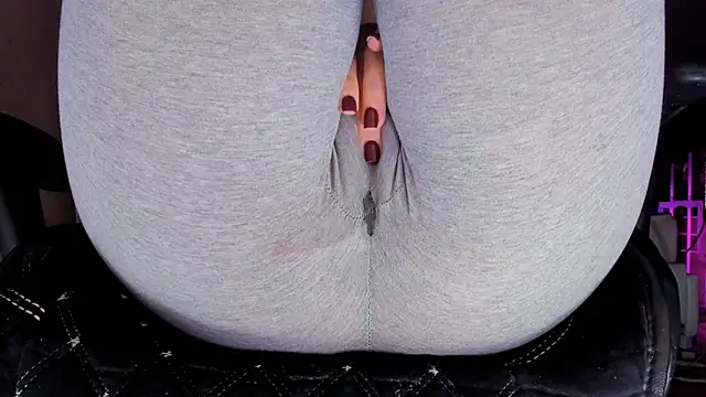 Cameltoe squirt inPants online show from September 18, 12:40 pm