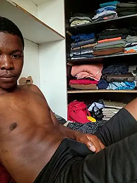 sweetdickboy2 online show from April 16, 8:15 am