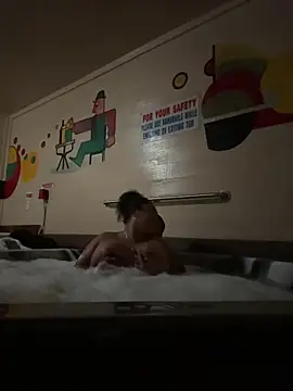 OnlyOneMeeks online show from April 3, 6:44 am