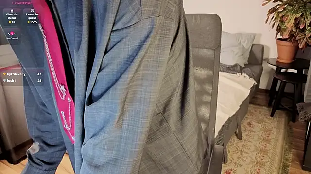 Your avatar online show from March 10, 8:14 pm