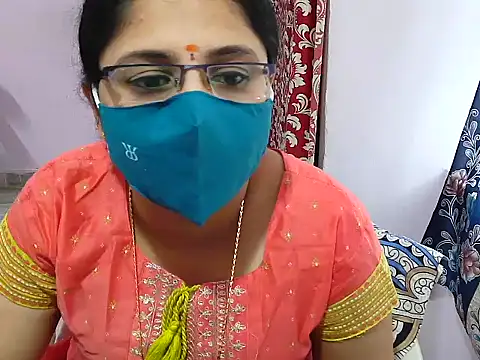 Snapshot of jannu6482 chatting on October 11, 9:19 am jannu6482 online show from October 11, 9:19 am