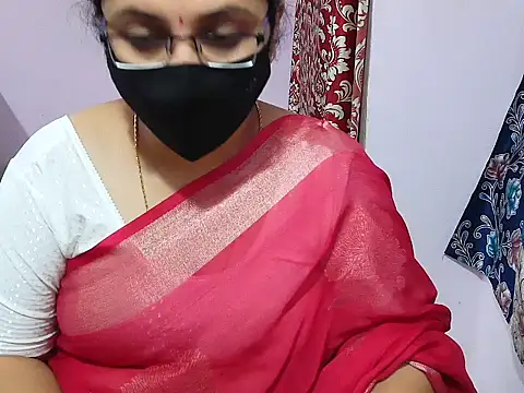 Snapshot of jannu6482 chatting on October 25, 4:35 pm jannu6482 online show from October 25, 4:35 pm