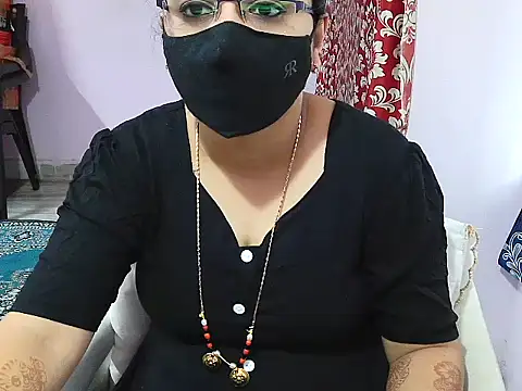 Snapshot of jannu6482 chatting on November 30, 7:56 am jannu6482 online show from November 30, 7:56 am