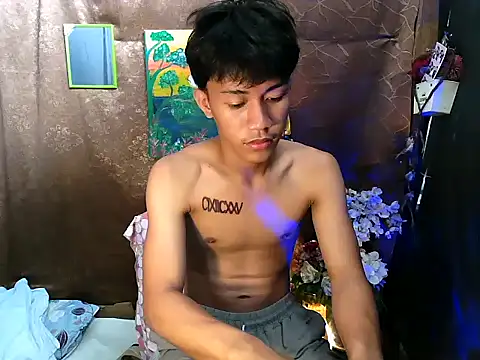 naughtyboyloy 0 online show from September 15, 4:45 am