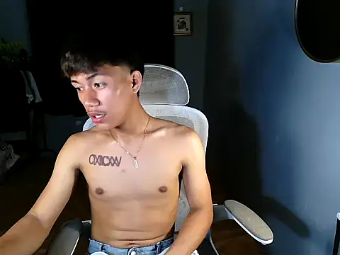 naughtyboyloy 0 online show from April 29, 2:21 pm