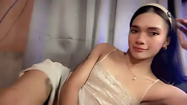 Snapshot of anastasia_cums chatting on October 15, 11:43 am anastasia cums online show from October 15, 11:43 am