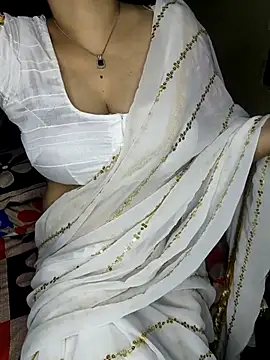 Snapshot of PRIYA_22 chatting on September 16, 5:47 pm PRIYA 22 online show from September 16, 5:47 pm