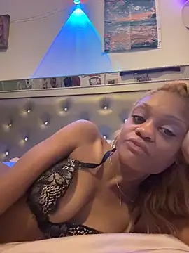 Snapshot of Angelbunnyy chatting on February 2, 2:49 pm Angelbunnyy online show from February 2, 2:49 pm