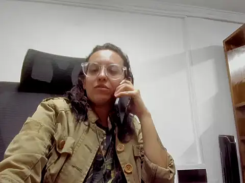 dalila macherano1 online show from December 2, 10:05 pm