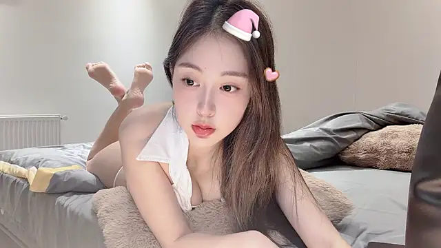 Snapshot of Aquarius-002 chatting on October 24, 1:40 pm Aquarius-002 online show from October 24, 1:40 pm