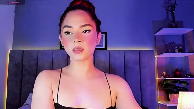 Snapshot of Arianna_Ponce chatting on September 14, 7:51 am Arianna Ponce online show from September 14, 7:51 am