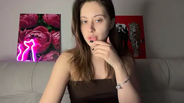 Snapshot of StellarAlice chatting on May 8, 7:30 pm StellarAlice online show from May 8, 7:30 pm