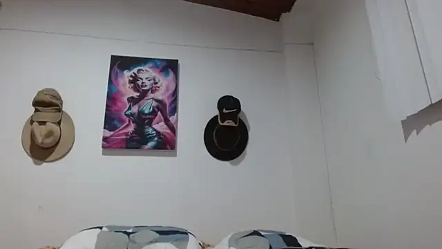 Crystal Star  online show from March 23, 9:13 am