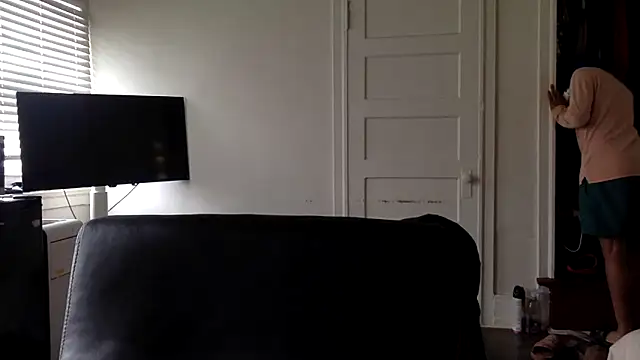 Diodre Benyoon online show from February 17, 5:08 pm