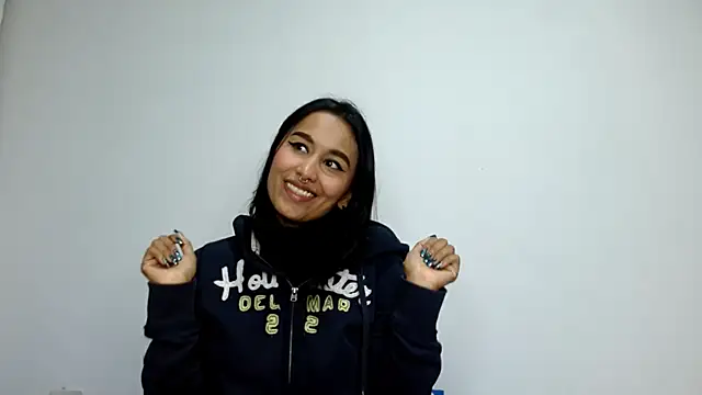 Gia Lee online show from October 2, 3:13 am