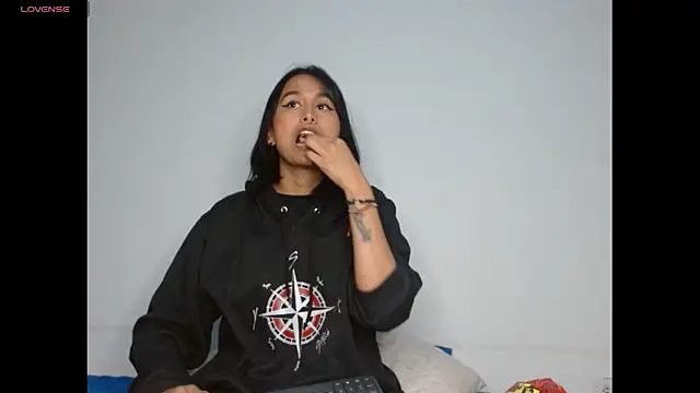 Gia Lee online show from January 8, 3:20 am