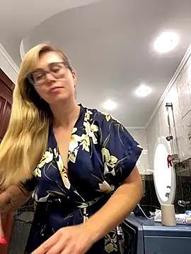 Crystal00Girl online show from October 15, 7:41 am