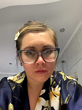 Crystal00Girl online show from November 2, 12:29 pm