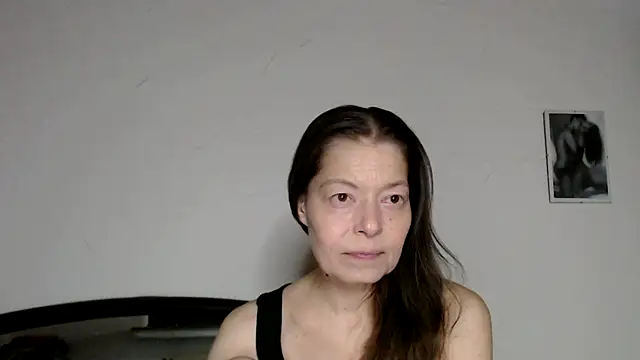 Snapshot of SexySarah177 chatting on February 4, 9:31 pm SexySarah177 online show from February 4, 9:31 pm