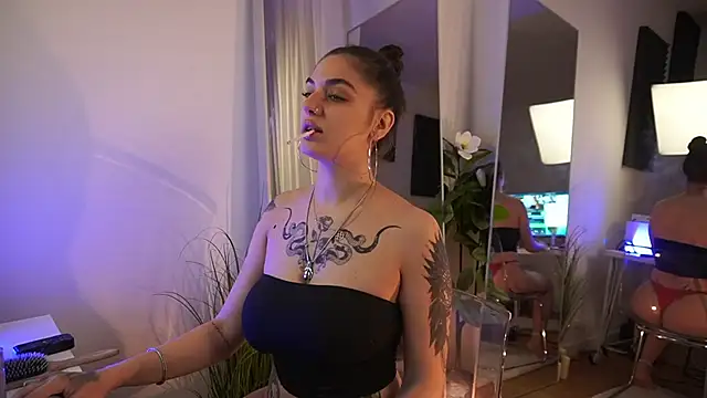 Snapshot of jeniffer_foxx chatting on October 7, 3:47 am jeniffer foxx online show from October 7, 3:47 am