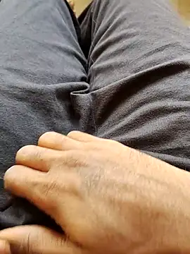 Snapshot of slim-uncut chatting on November 26, 7:53 am slim-uncut online show from November 26, 7:53 am