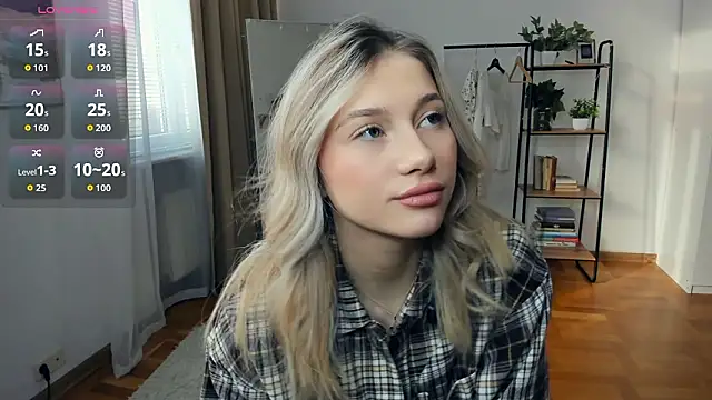 Snapshot of FaaBinaa chatting on February 5, 8:52 am FaaBinaa online show from February 5, 8:52 am