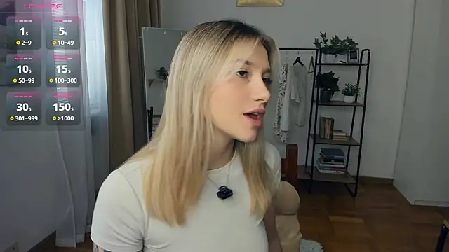 Snapshot of FaaBinaa chatting on February 12, 8:09 am FaaBinaa online show from February 12, 8:09 am