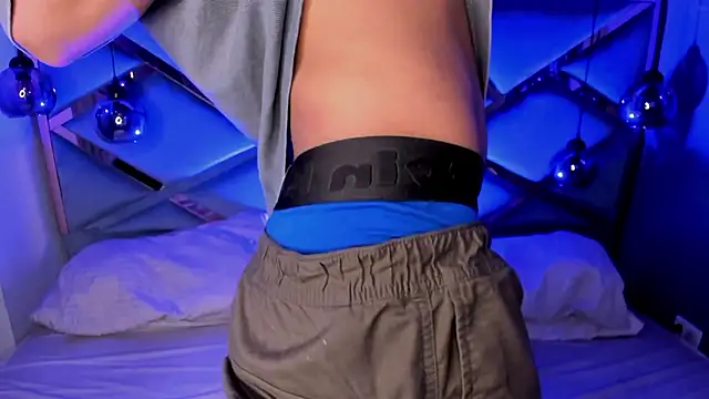 OliIverr22 online show from January 13, 11:37 am