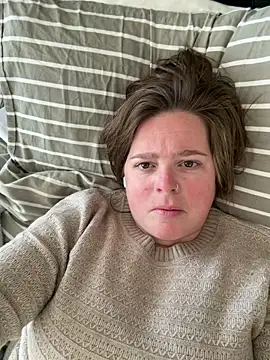 hornykitty1210 online show from February 2, 5:11 pm