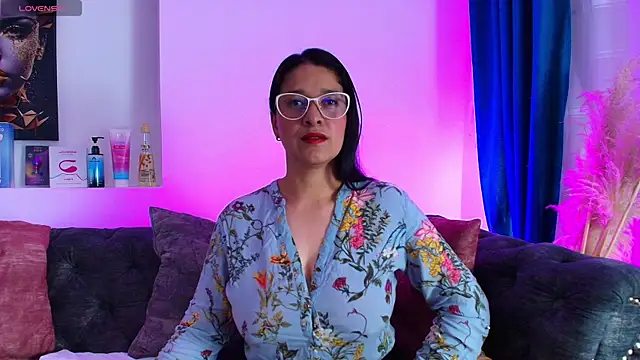 Alana steel 1 online show from January 8, 7:38 pm