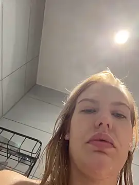 Snapshot of Chloemillerrxx chatting on September 17, 3:24 pm Chloemillerrxx online show from September 17, 3:24 pm