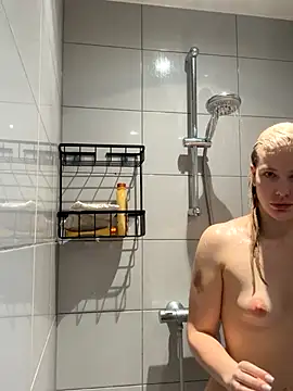 Snapshot of Chloemillerrxx chatting on September 20, 1:12 pm Chloemillerrxx online show from September 20, 1:12 pm