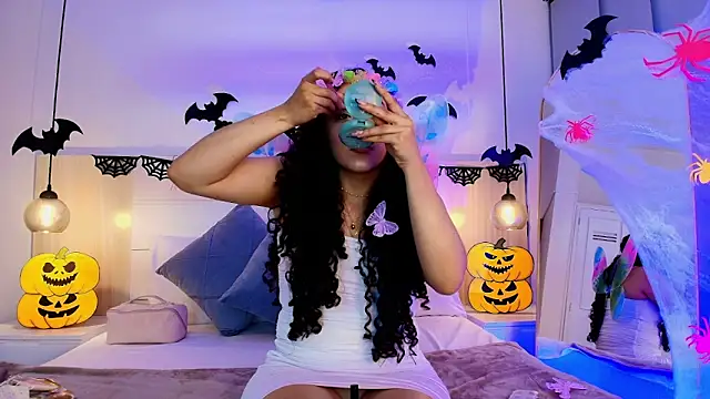 alehia cute online show from October 31, 8:43 pm