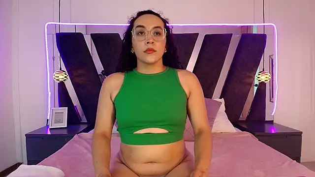 alehia cute online show from April 8, 9:04 pm