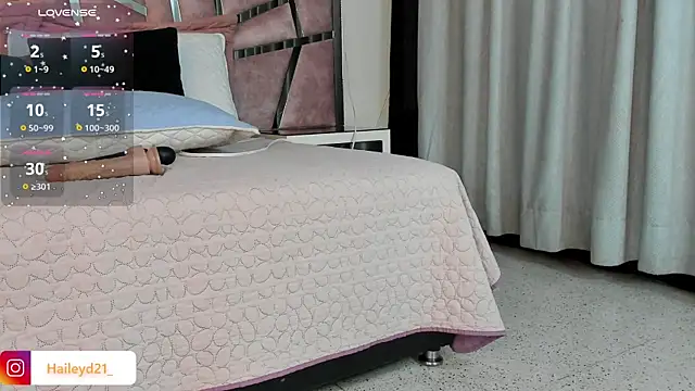 HaileyDuke online show from September 22, 5:37 pm