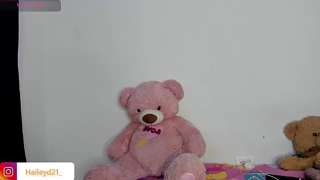 HaileyDuke online show from March 11, 11:33 pm