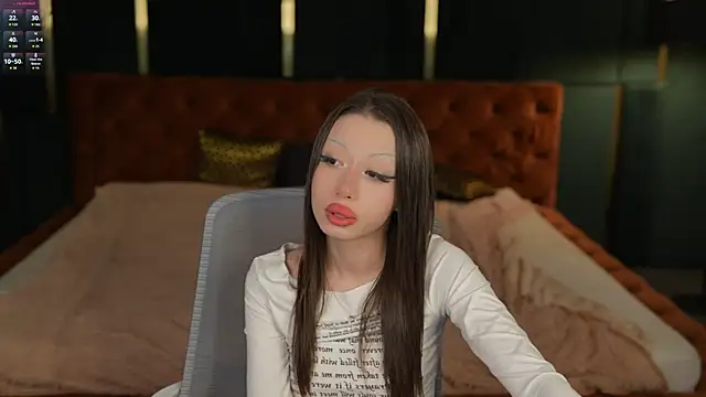 Snapshot of Naomi_054 chatting on October 3, 3:09 pm Naomi 054 online show from October 3, 3:09 pm