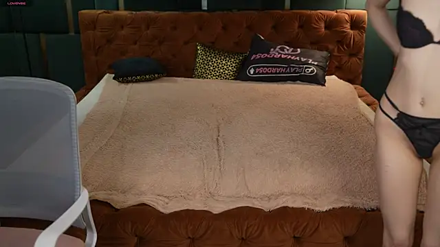 Naomi 054 online show from November 10, 4:06 pm