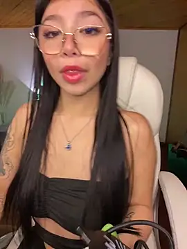 Maddy Piink online show from November 16, 10:37 pm